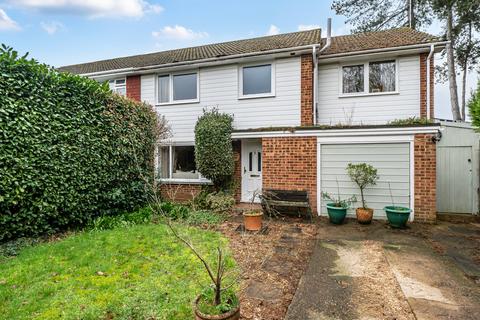 4 bed property, in Scots Drive, £600,000