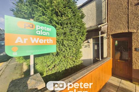 3 bed property, in Cwmcelyn Road, £80,000