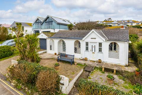 2 bed property, in Ringmore Drive, £560,000