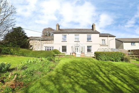4 bed property, in Parkham, £600,000