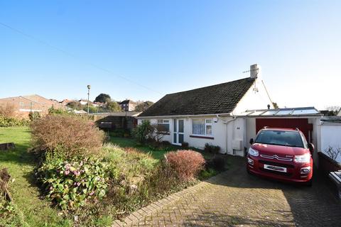 3 bed property, in Collinswood Drive, £350,000