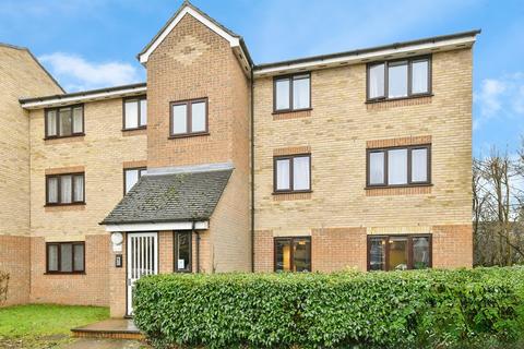 1 bed property, in Prestatyn Close, £105,000