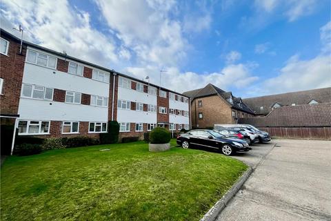 2 bed property, in Heath Hall High Street, £230,000