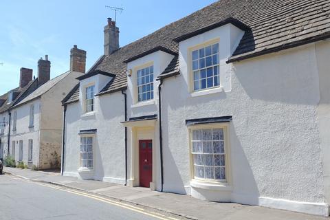 3 bed property, in Chancery Lane, £425,000