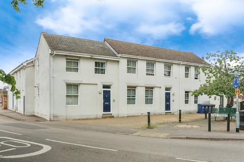 6 bed property, in Berkley Street, £750,000