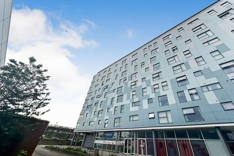 2 bed property, in Wetherburn Court, £90,000