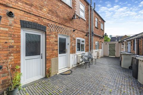 2 bed property, in North Street East, £190,000