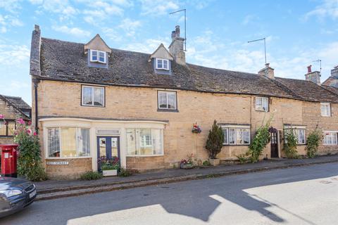 3 bed property, in West Street, £450,000