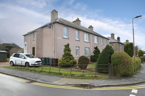 3 bed property, in Dolphin Road, £210,000
