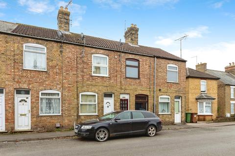 2 bed property, in Gaul Road, £160,000