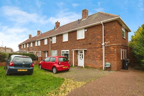 3 bed property, in Kenmore Road, £120,000