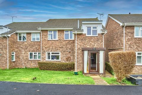 4 bed property, in Wheatsheaf Way, £350,000