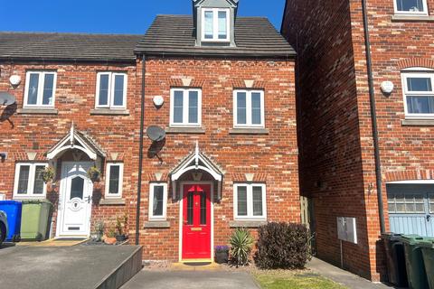 3 bed property, in Sherwood Road, £170,000