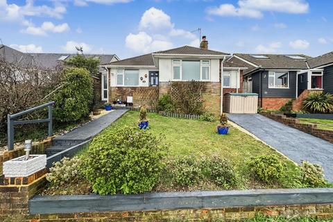 4 bed property, in Tumulus Road, £500,000