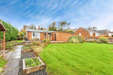 3 bed property, in Chessington Drive, £300,000