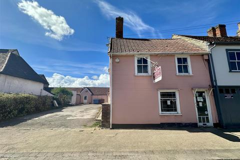 Studio, in Little St. Marys, £585,000