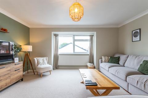 2 bed property, in Church Street, £230,000