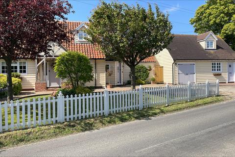 4 bed property, in Shalford Road, £700,000