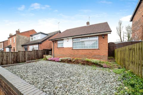 2 bed property, in Ellabank Road, £160,000