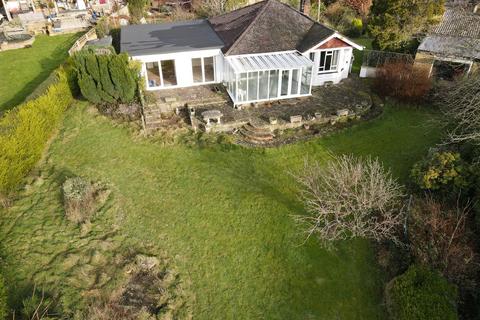 3 bed property, in Eight Acre Lane, £375,000