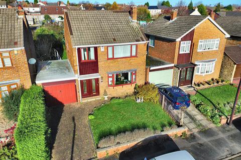 3 bed property, in West Hill, £180,000