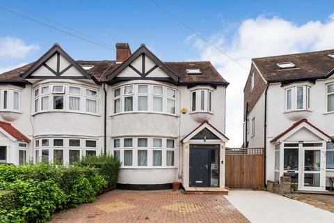 7 bed property, in Springfield Avenue, £875,000