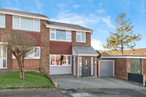 3 bed property, in Aintree Road, £430,000