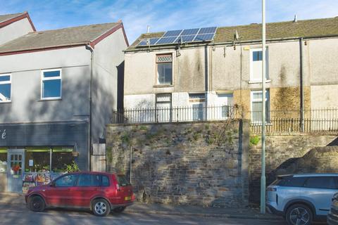 2 bed property, in Ystrad Road, £45,000