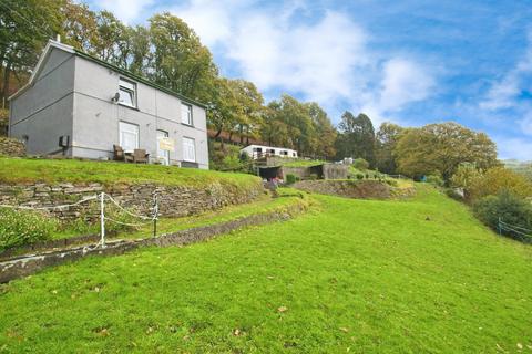 3 bed property, in Hot Wells, £300,000