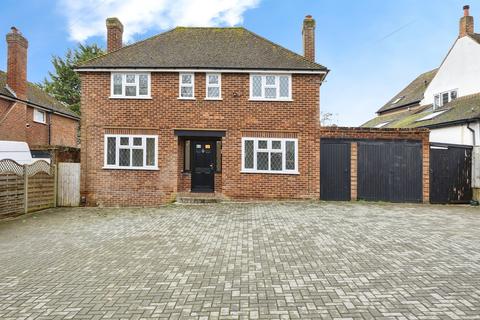 3 bed property, in Radstock Lane, £750,000