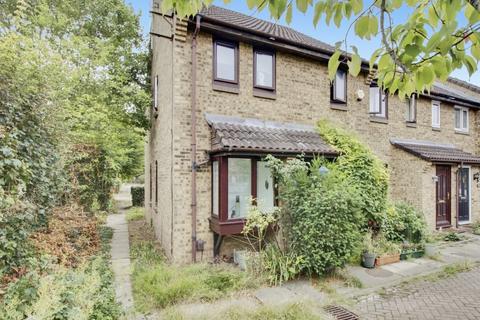 1 bed property, in Jasmine Gardens, £250,000