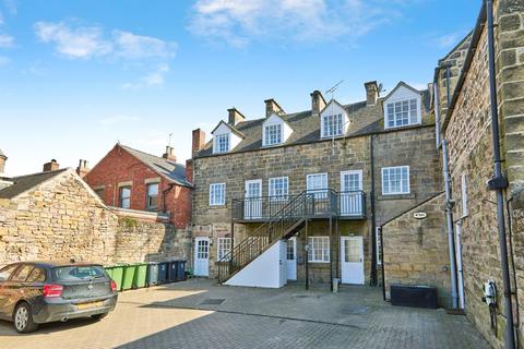 1 bed property, in Bridge Street, £110,000