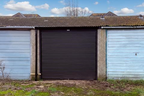 Studio, in Gideons Way, £17,995