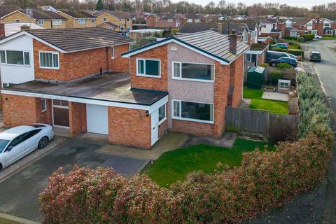 3 bed property, in Hallfields Road, £375,000