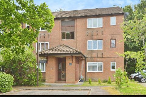 1 bed property, in Denmead, £155,000