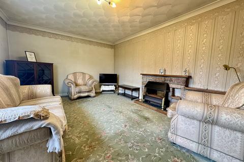 2 bed property, in Llanfachraeth, £275,000