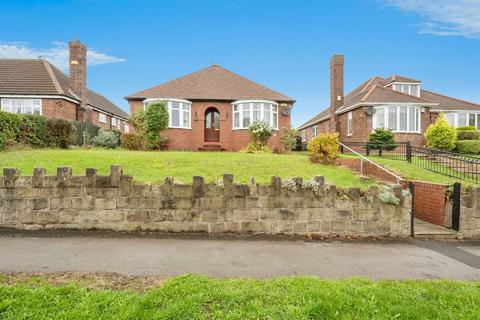 3 bed property, in Rockingham Road, £280,000