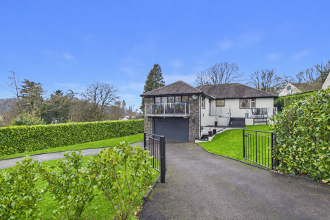 3 bed property, in Christmas Lane, £1,150,000
