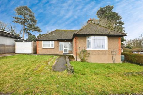 2 bed property, in Youngsbury Lane, £500,000