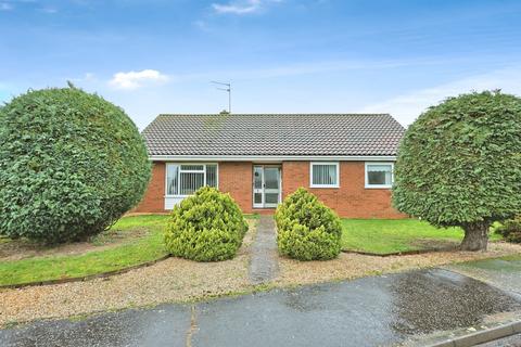 3 bed property, in Larch Grove, £240,000
