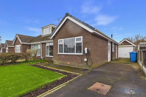 2 bed property, in Beech Avenue, £230,000