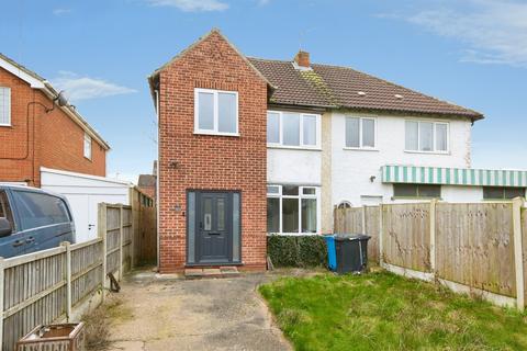 3 bed property, in Meadow Lane, £170,000