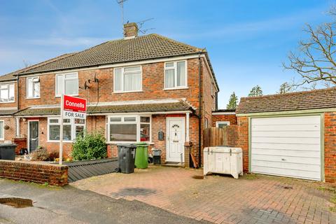 4 bed property, in The Coronet, £500,000