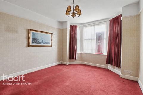 3 bed property, in Sidney Street, £230,000