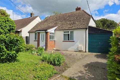 2 bed property, in Great Lane, £495,000
