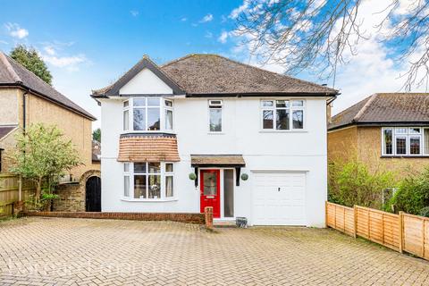 4 bed property, in Rosebery Road, £700,000