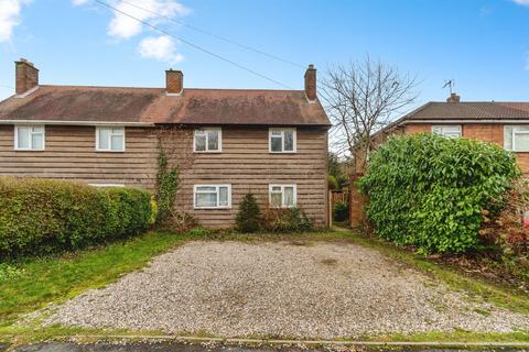 4 bed property, in King Street, £165,000