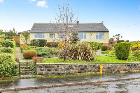 3 bed property, in The Tors, £595,000