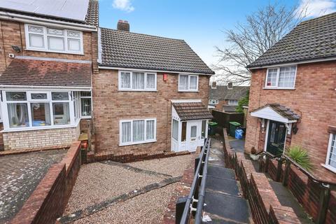 3 bed property, in Hawfield Close, £170,000