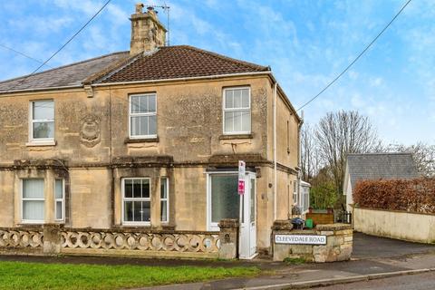 2 bed property, in Cleevedale Road, £320,000
